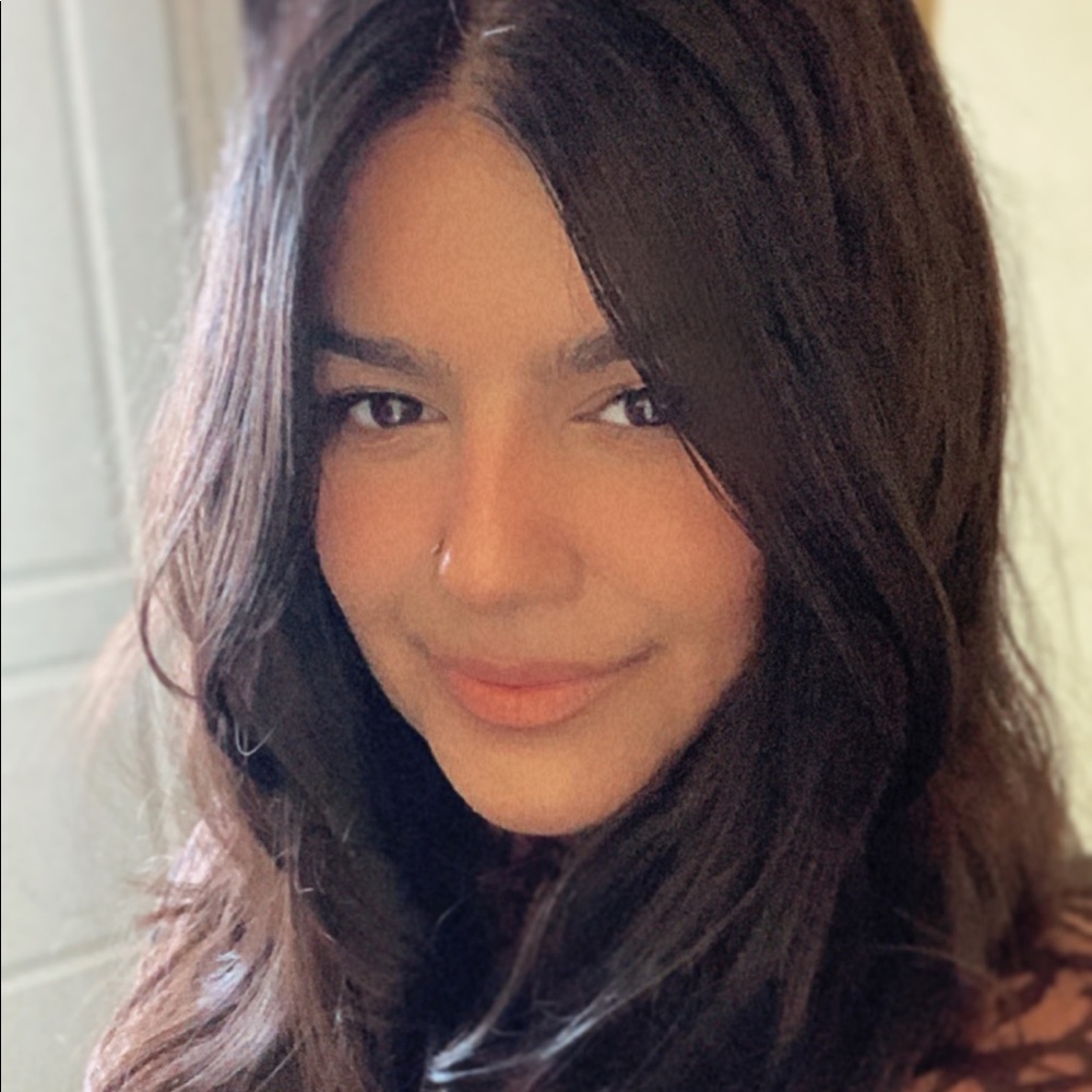 Meet your Posher, Nidhi